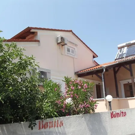 Mediterraneo Goga - With Terrace Apartment
